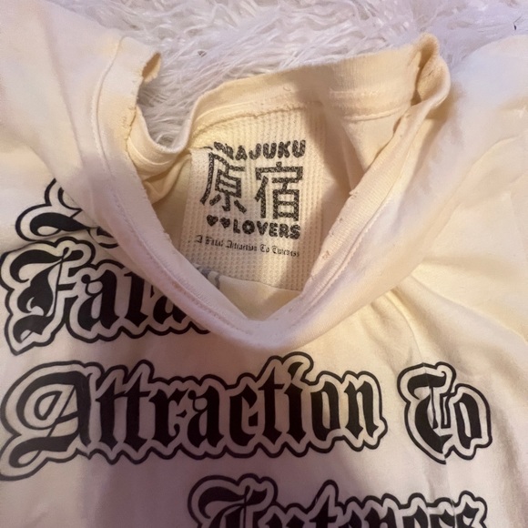 Harajuku Lovers Cream Graphic Tee - Picture 2 of 3